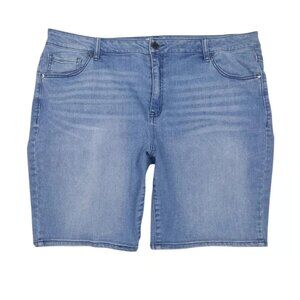 LANE BRYANT Mid Rise Essential Stretch Bermuda Med Wash Jean Shorts Size 22
